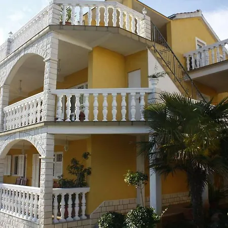 Apartmen Karmen 2 Trogir Exterior photo