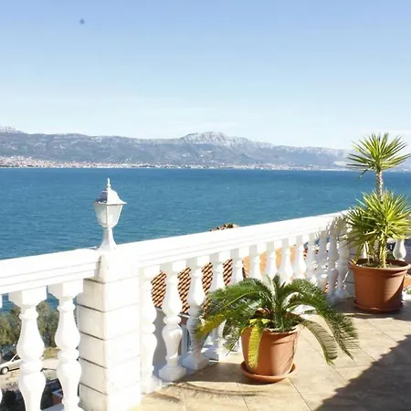 Apartmen Karmen 2 Trogir Exterior photo