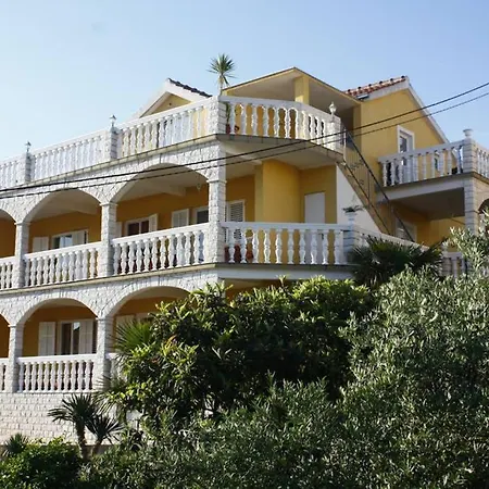 Apartmen Karmen 2 Trogir Exterior photo