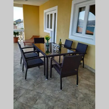 Apartmen Karmen 2 Trogir Exterior photo
