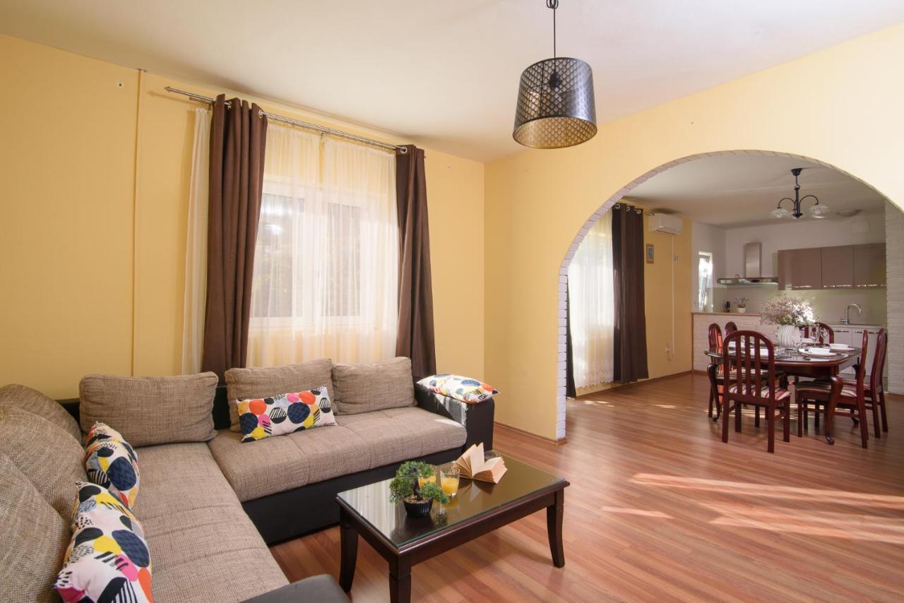 Apartment Karmen 2 *
